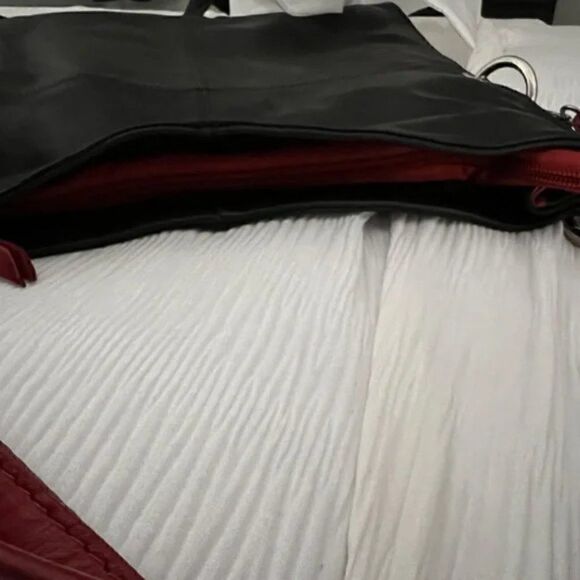 Gianni Notaro Leather Tote w/Dust Bag - Picture 3 of 5